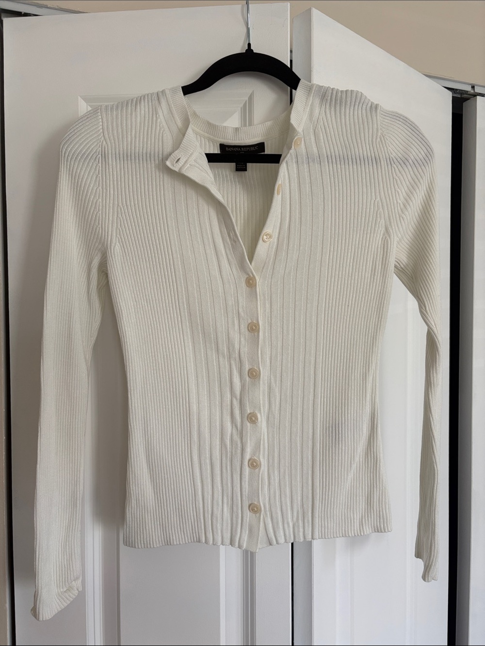 White cardigan / shirt